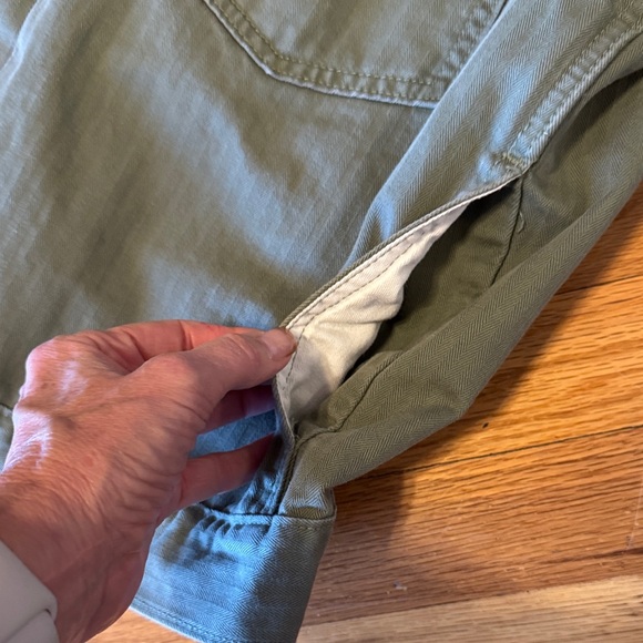 Levi's Premium Men's Sage Green Denim Jacket. Size large - Picture 12 of 15